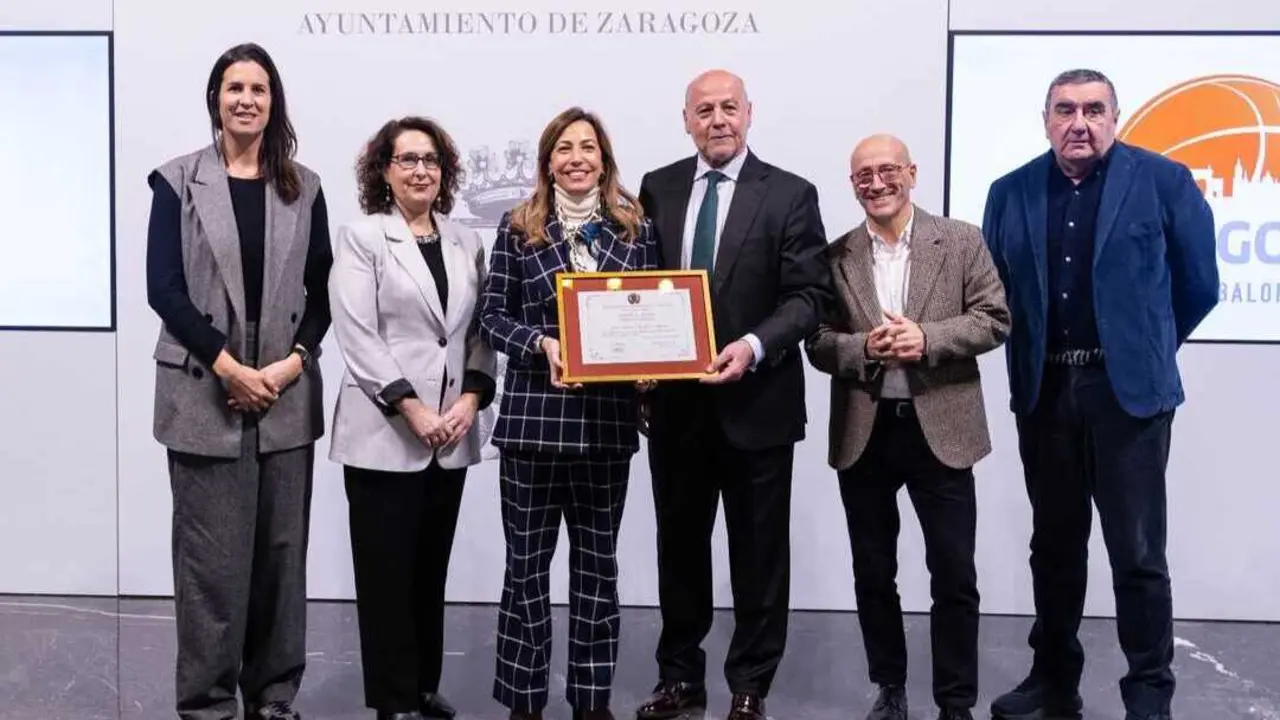 El Ayuntamiento nombra a Karina Rodr&iacute;guez y Juan Antonio Corbal&aacute;n Embajadores de &lsquo;Zaragoza, Ciudad del Baloncesto. Fotograf&iacute;a: Daniel Marcos.