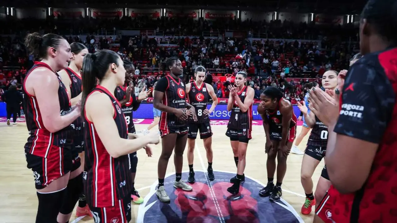 El Casademont Zaragoza tras vencer al Movistar Estudiantes. Fotograf&iacute;a: Esther Casas / Casademont Zaragoza.