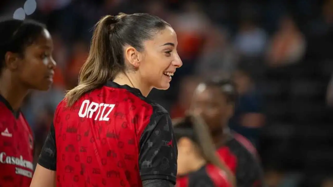Mariona Ortiz, antes de medirse al Valencia Basket en Euroliga. Fotograf&iacute;a: FIBA.