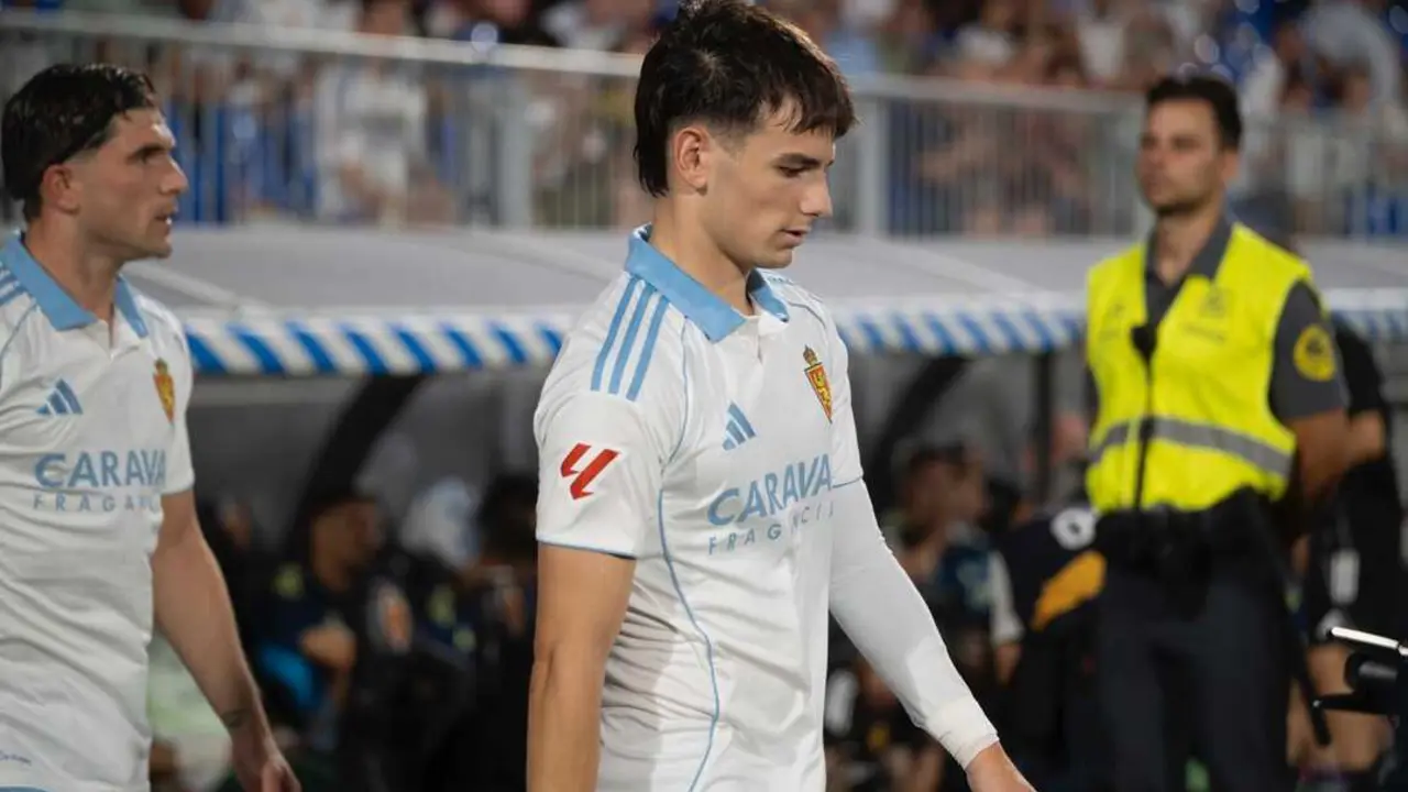 Pau Sans con el Real Zaragoza / Marcos Cebri&aacute;n