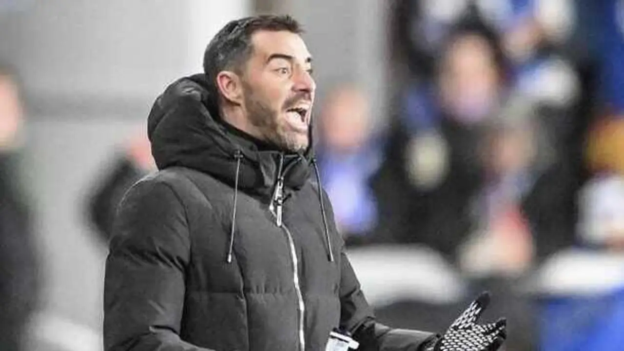 Rub&eacute;n Sell&eacute;s en un partido del Real Zaragoza / LaLiga