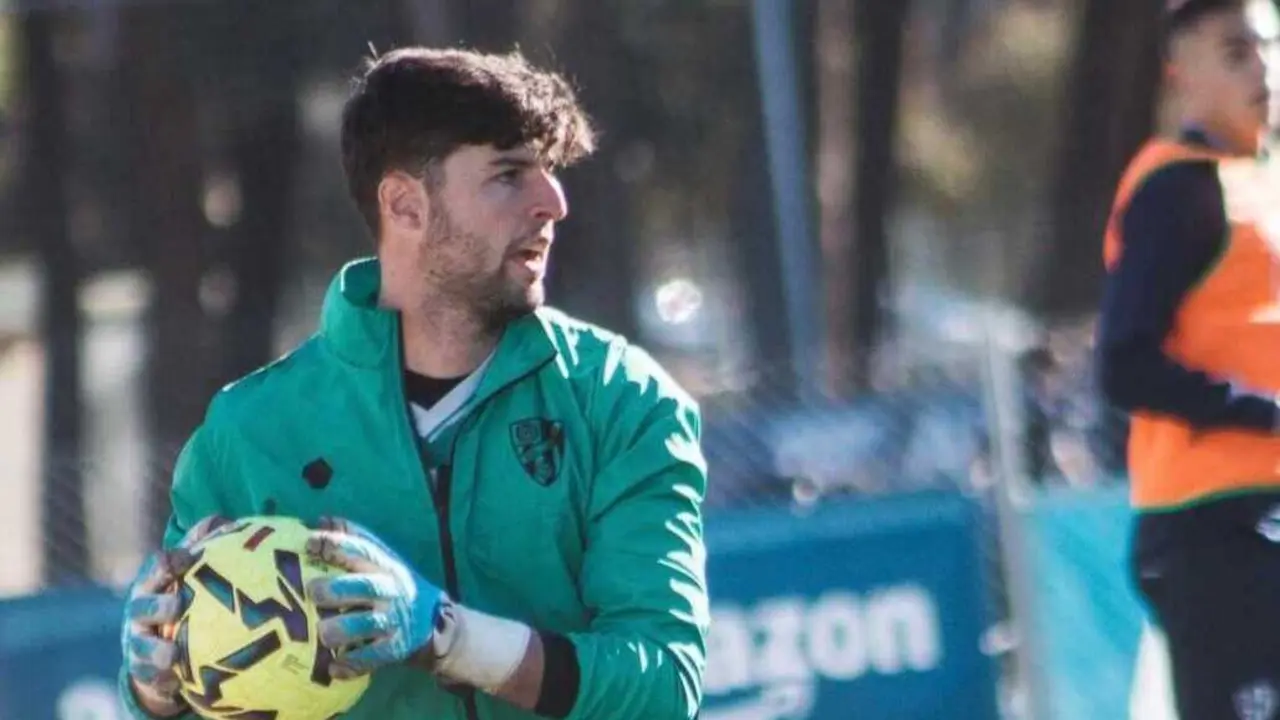 Juan P&eacute;rez en un entrenamiento de la 25/26 / SD Huesca