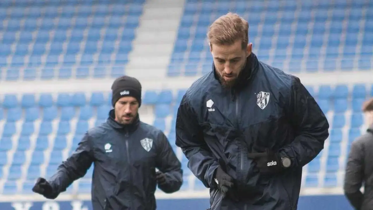Jorge Pulido en un entrenamiento 25/26 / SD Huesca