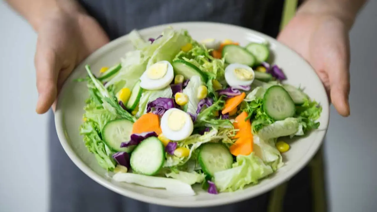 Ensalada / Cats Coming, Pexels