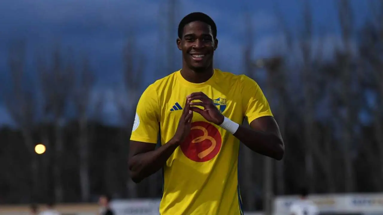 Usher Lobede, fichado por el C&aacute;diz desde el CD Ebro