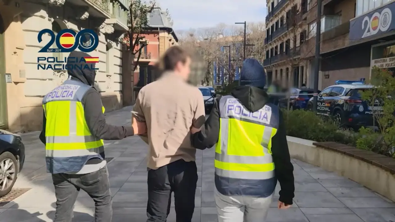 Imagen de una detenci&oacute;n de un ultra / Polic&iacute;a Nacional