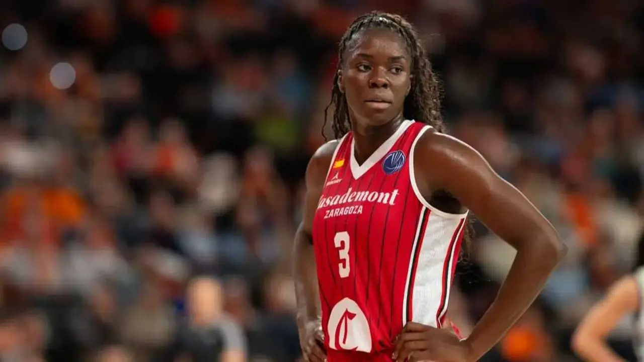 Ornella Bankol&eacute;, durante un duelo de Euroliga. Fotograf&iacute;a: FIBA.