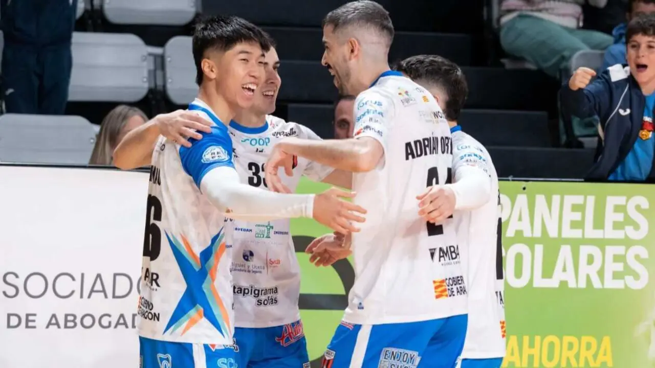 El Wanapix Zaragoza celebrando un gol en el Siglo XXI. Fotograf&iacute;a: Alejandro Meavilla.