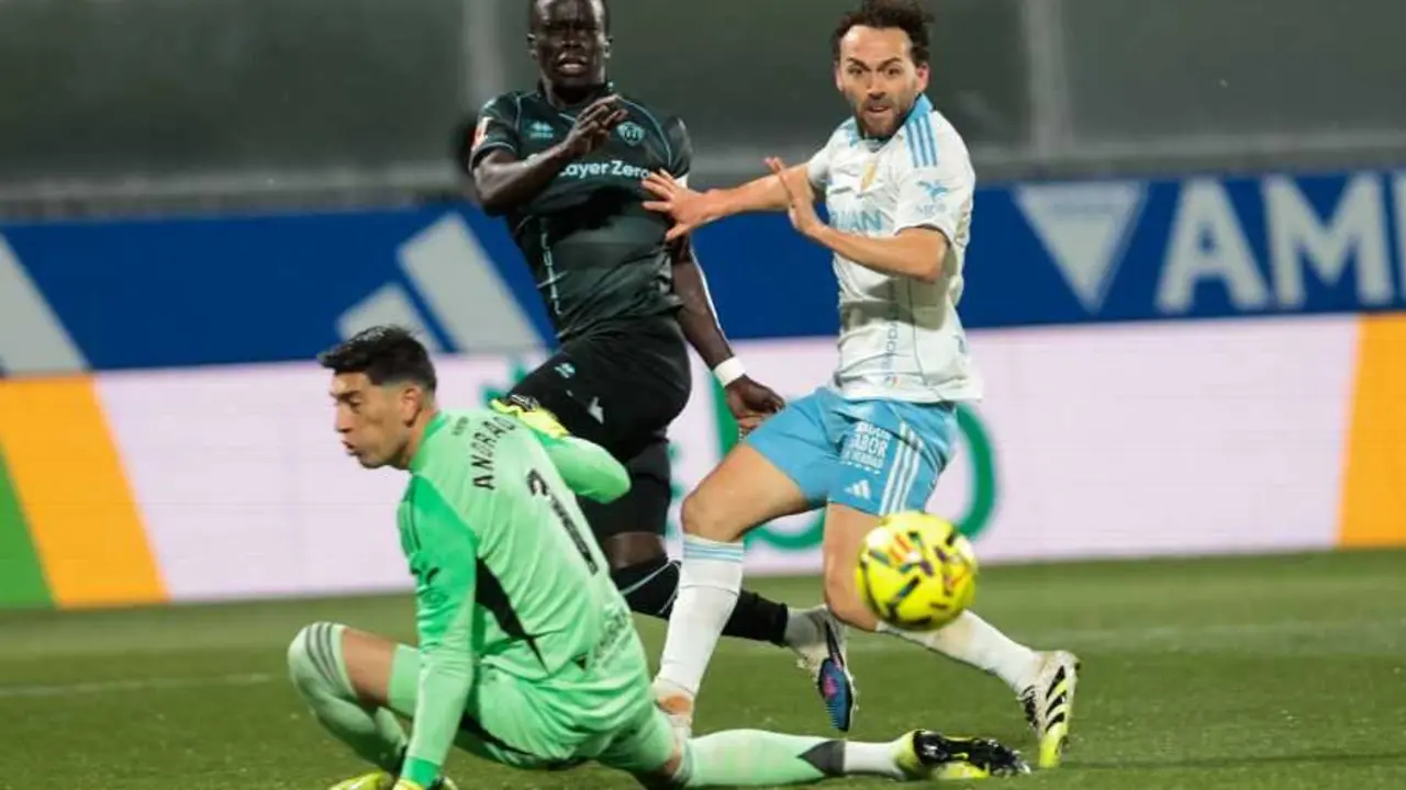 Keidi Bare y Andrada ante el Castell&oacute;n / LaLiga
