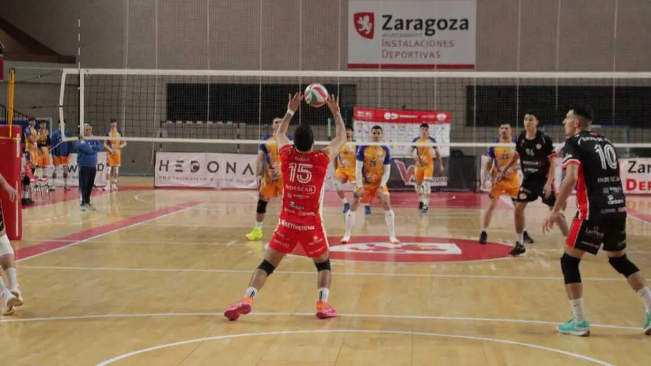 Imagen del duelo entre Indescar y xxxxx. Fotograf&iacute;a: CV Zaragoza.