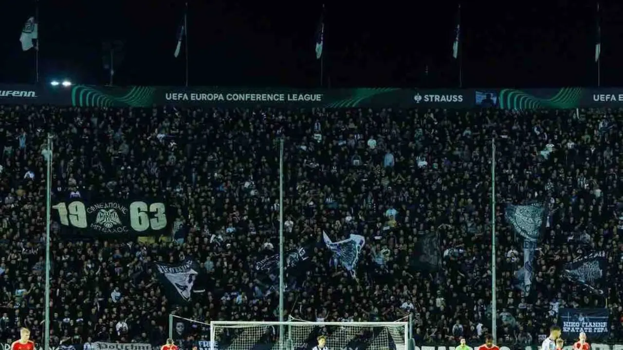Aficionados del Paok en un partido de este a&ntilde;o / 'X'
