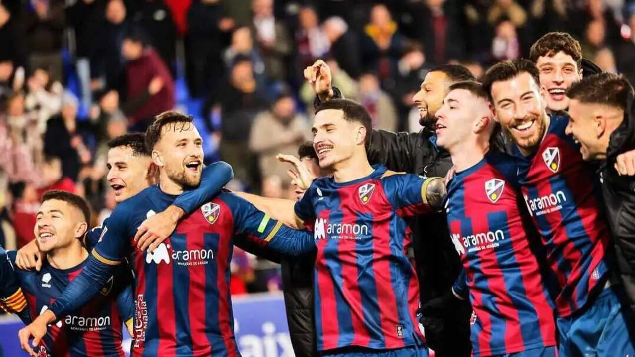 Celebrac&oacute;n de la victoria ante el C&aacute;diz / SD Huesca