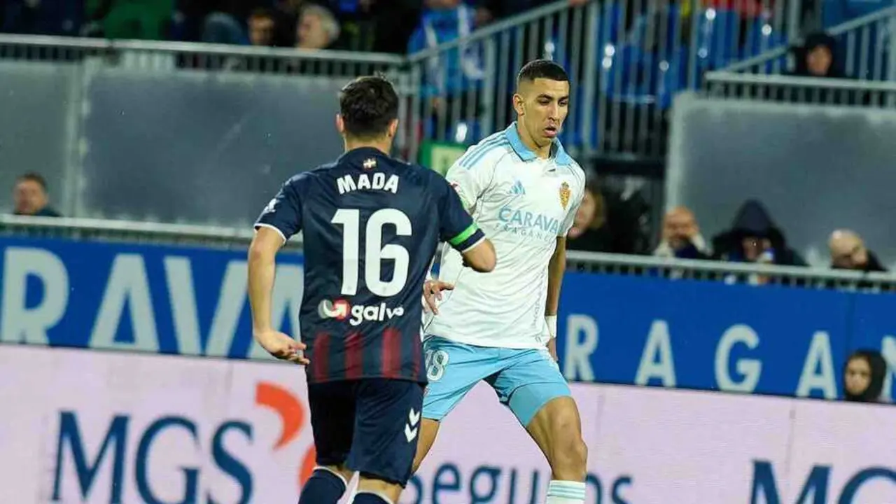 El Yamiq frente al Eibar / REAL ZARAGOZA