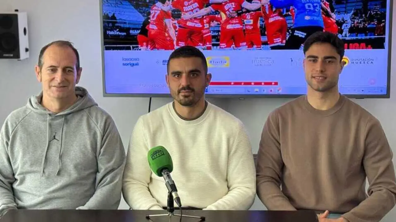Rueda de prensa del Bada Huesca. Fotograf&iacute;a: SPORT ARAG&Oacute;N.
