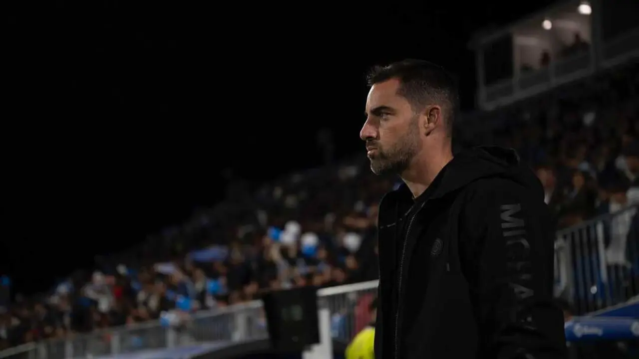 Rub&eacute;n Sell&eacute;s durante un partido del Real Zaragoza / Marcos Cebri&aacute;n