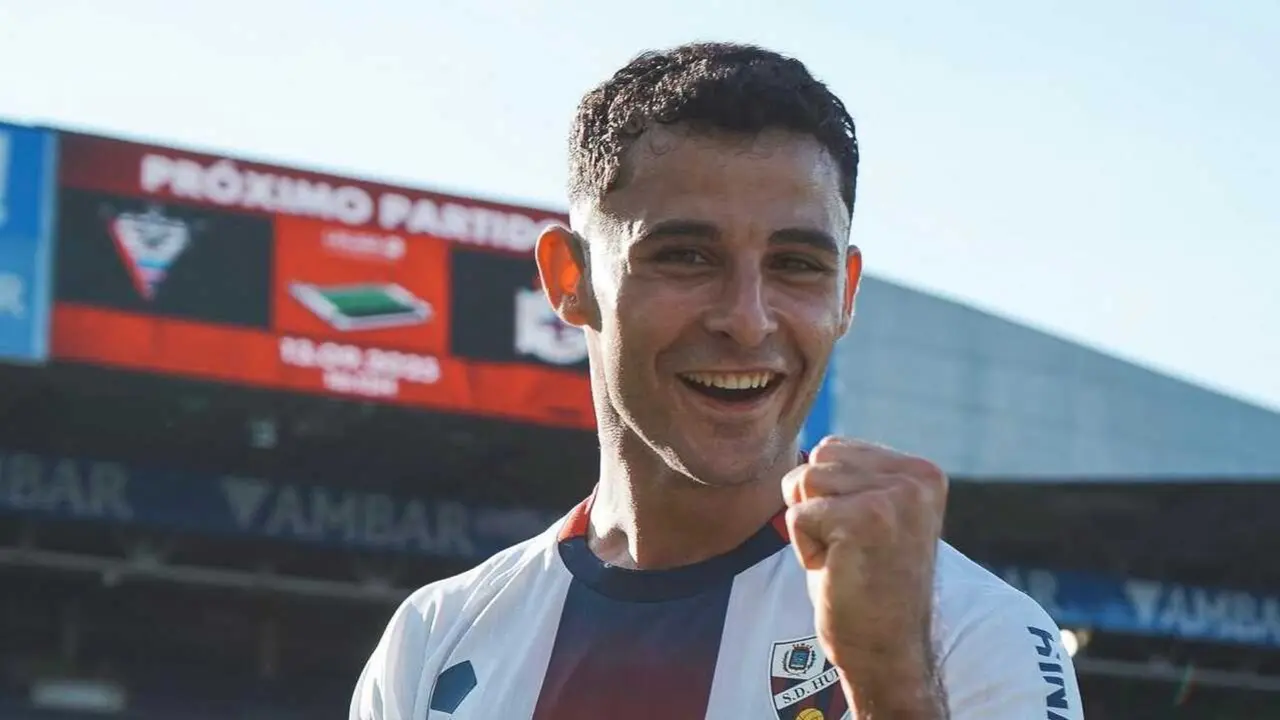 Jes&uacute;s &Aacute;lvarez tras ganar un partido / SD Huesca