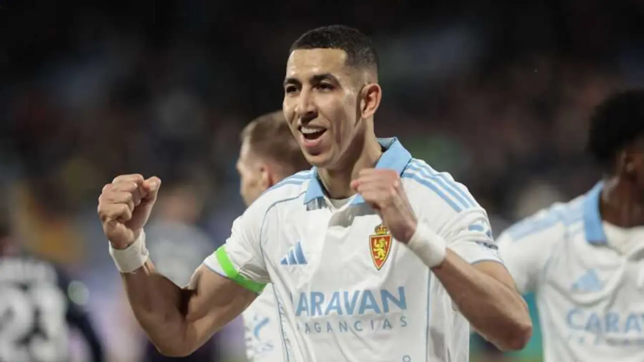 Jawad El Yamiq celebra su primer gol con el Real Zaragoza / LaLiga