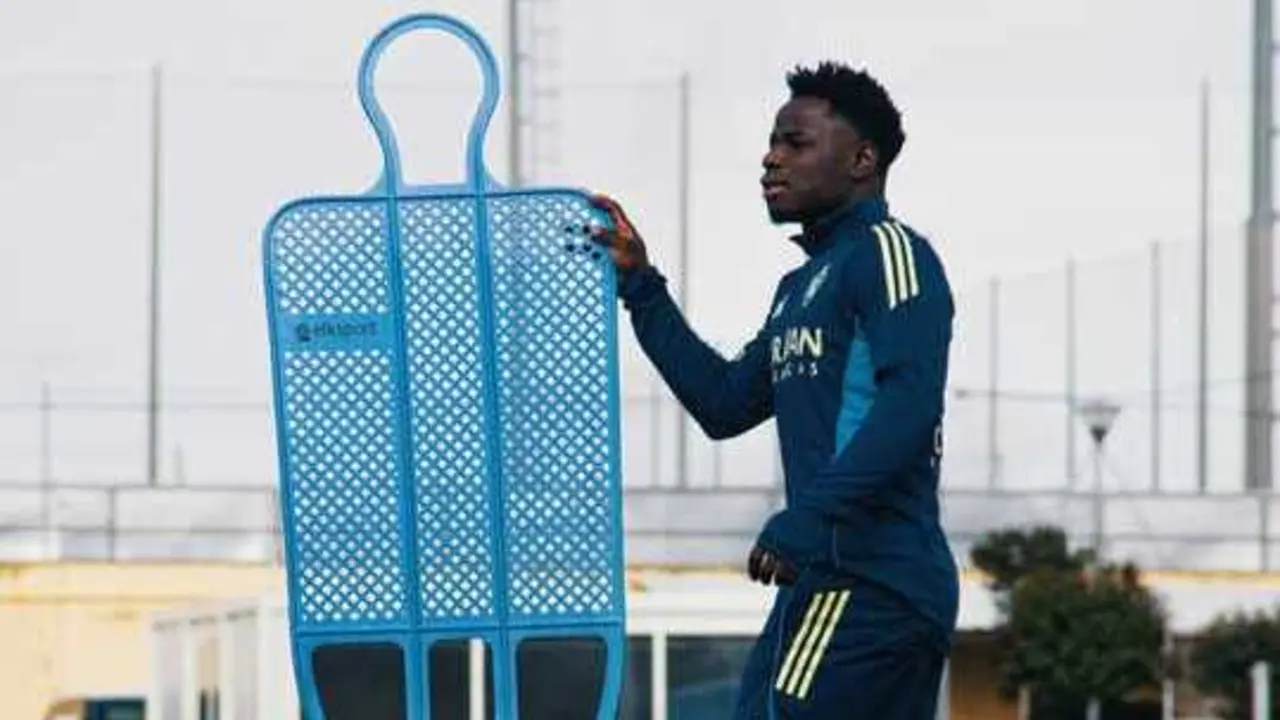 Mawuli Mensah durante un entrenamiento con el Real Zaragoza / RZ