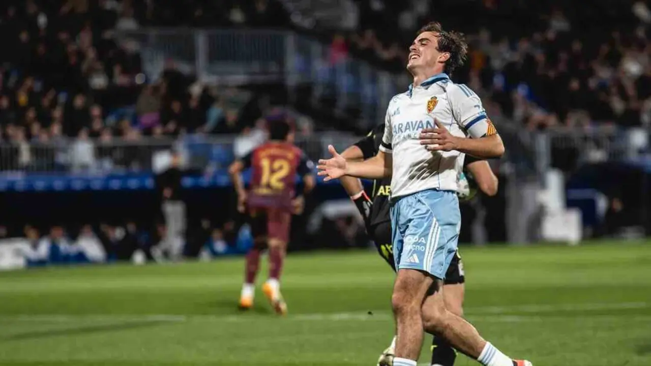 Francho con el Real Zaragoza / MARCOS CEBRI&Aacute;N