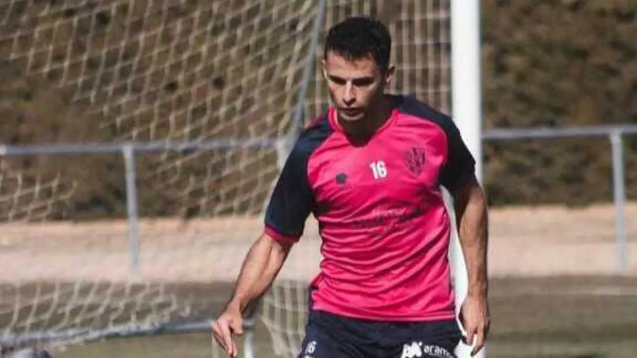 Jes&uacute;s &Aacute;lvarez en un entrenamiento / SD Huesca