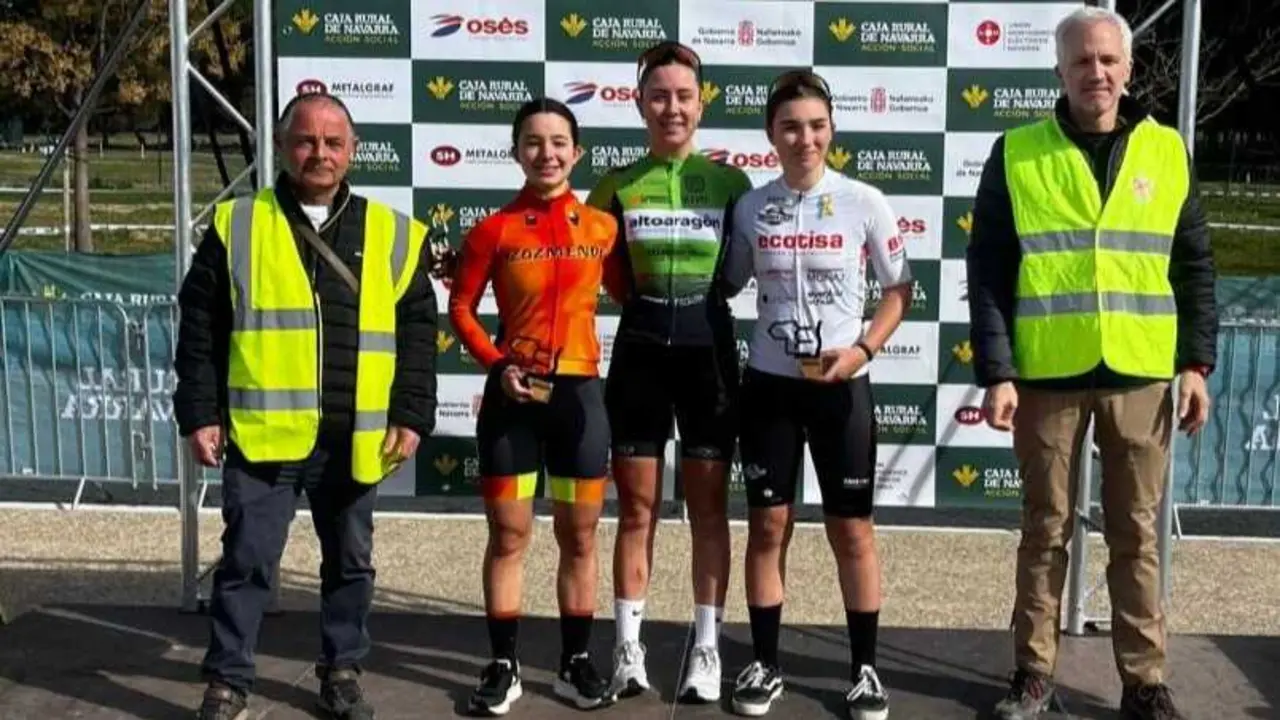 Claudia Herce, triunfo en su debut con el Huesca La Magia. Fotograf&iacute;a: Club Ciclista Oscense.