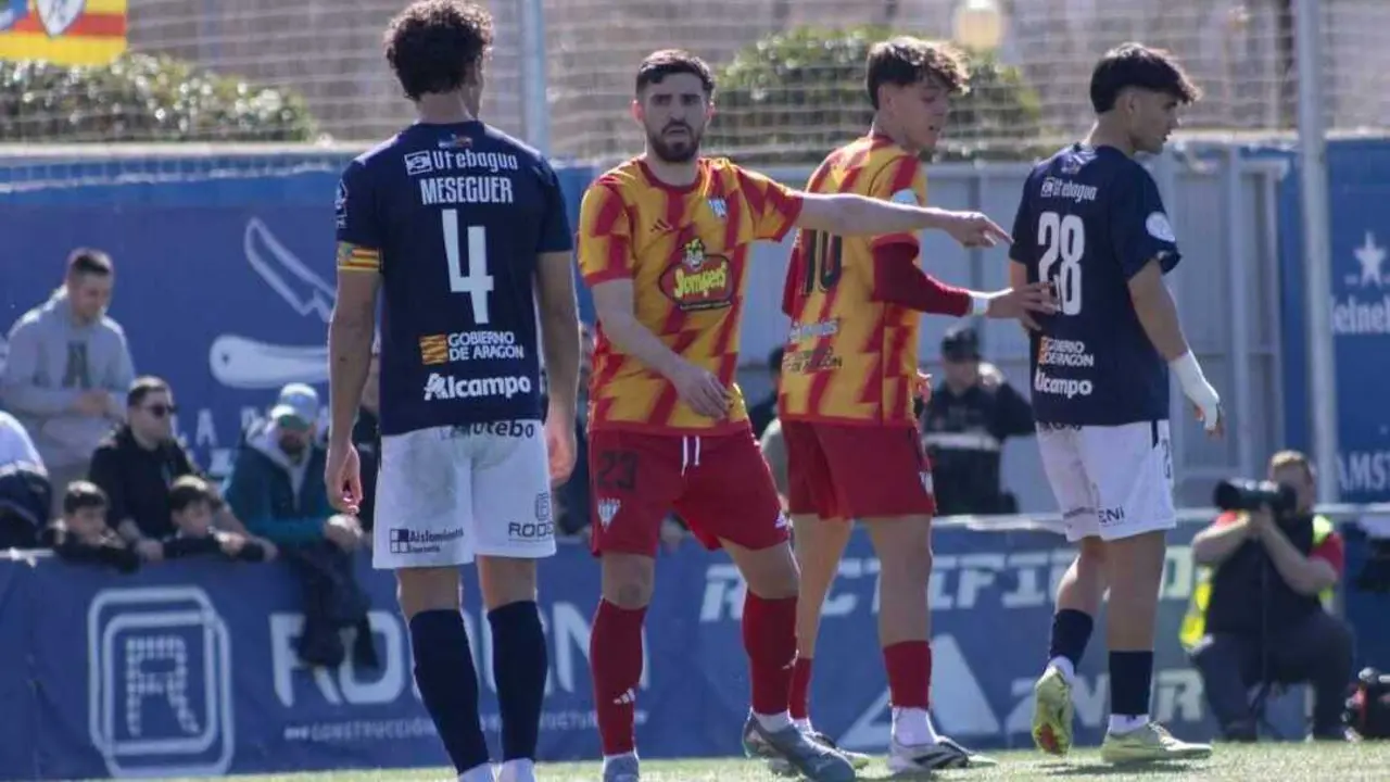 Imagen del derbi entre Utebo y SD Ejea disputado en Santa Ana. Fotograf&iacute;a: SD Ejea.