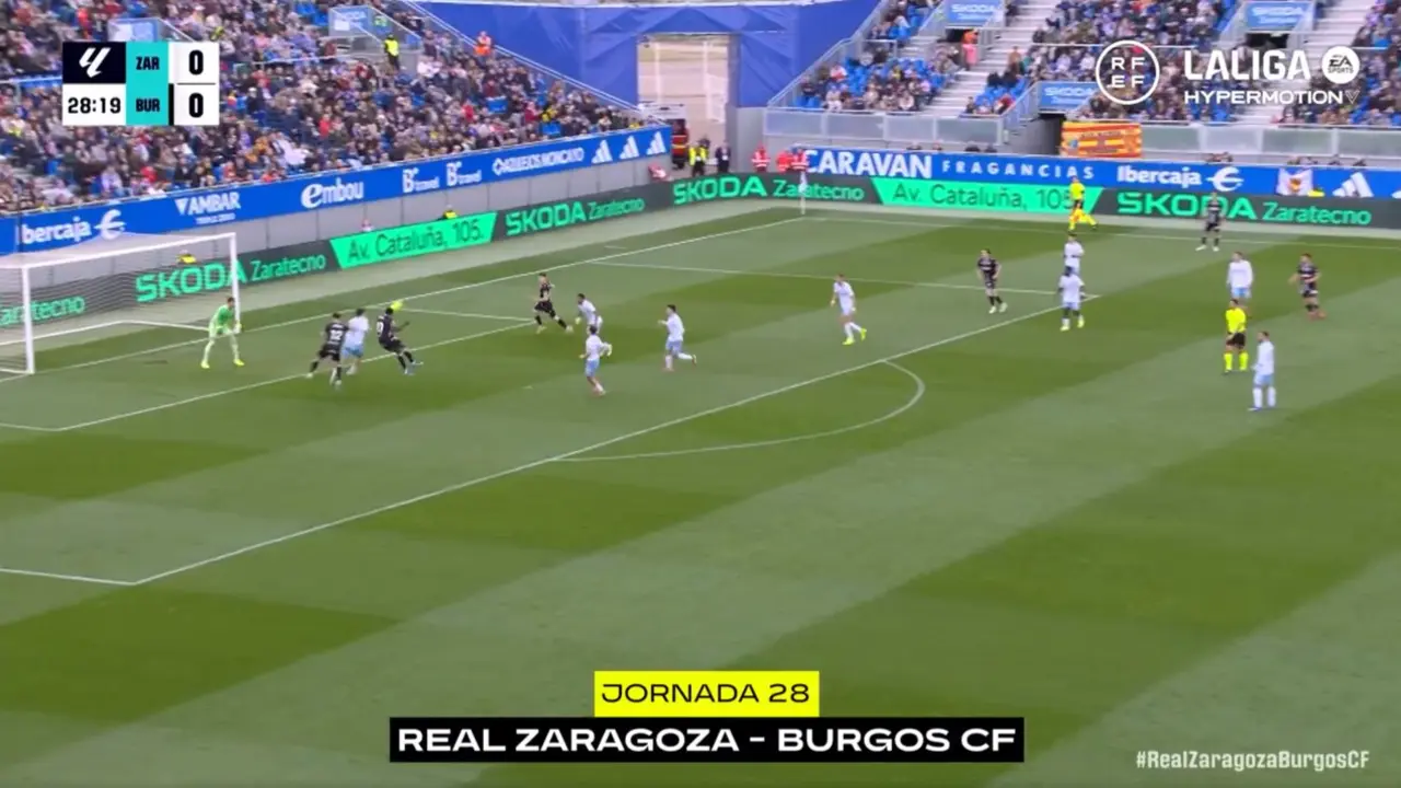 Imagen del gol anulado al Burgos ante el Real Zaragoza