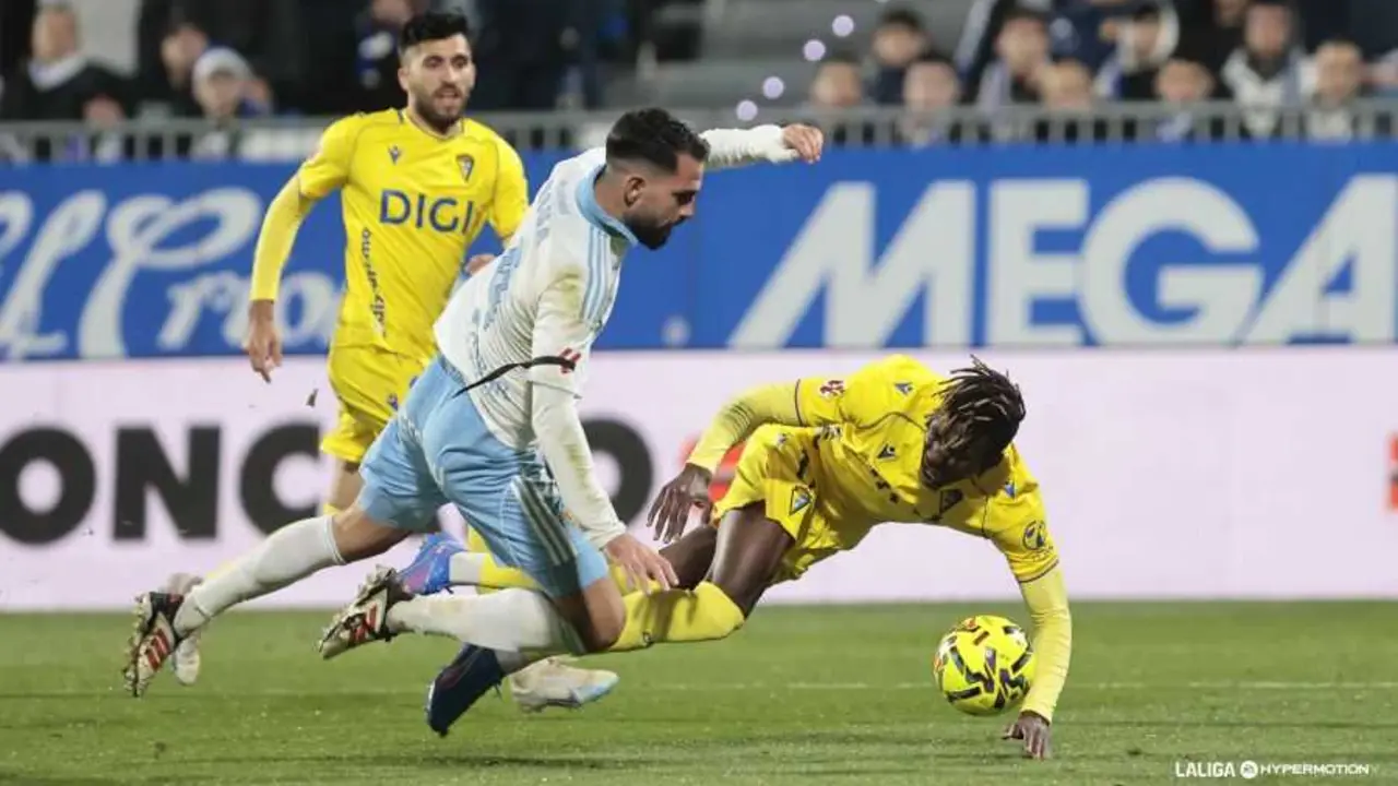 Imagen del partido de ida entre Real Zaragoza y C&aacute;diz / LaLiga
