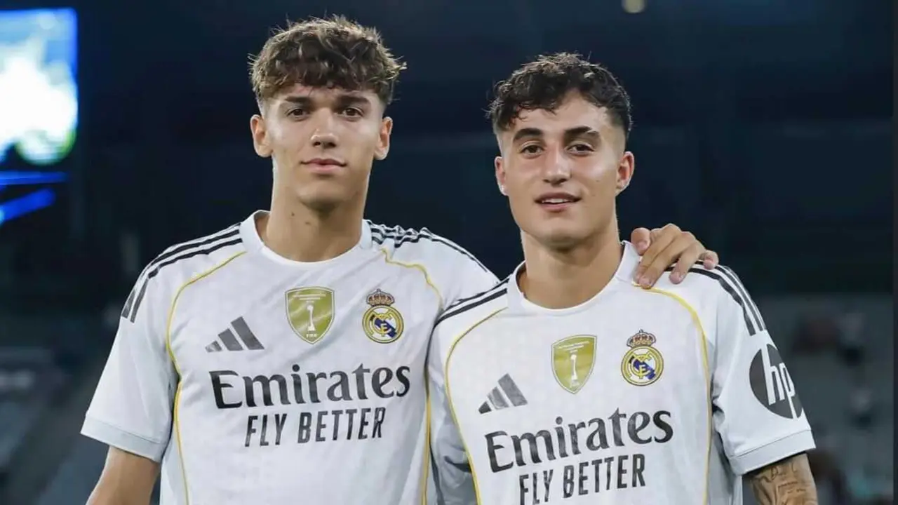El montisonense debut&oacute; en agosto con el primer equipo del Real Madrid junto a Pitarch / RR.SS