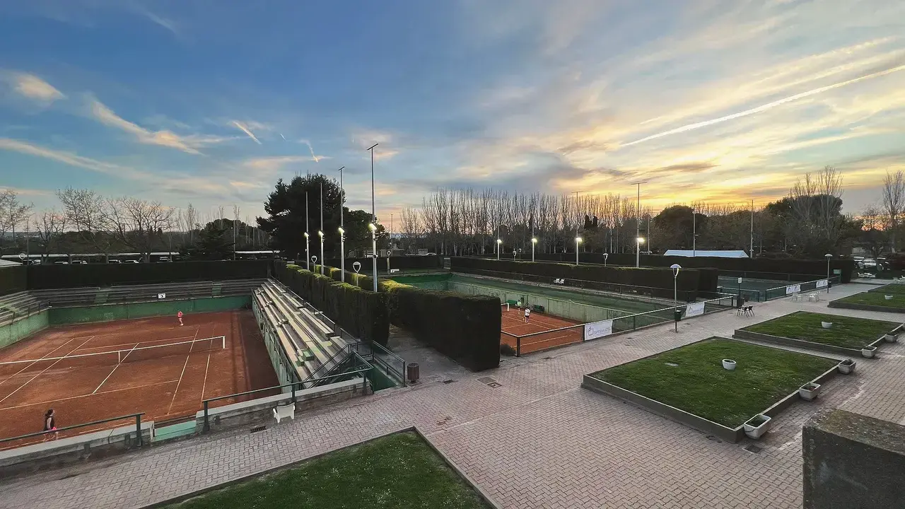 Instalaciones del Real Zaragoza Club de Tenis, lugar en el que se disputar&aacute; la cita / RZCT.
