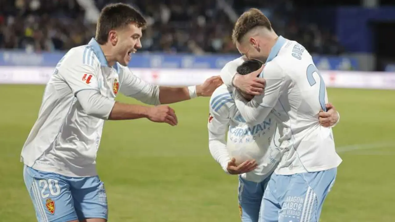 Celebraci&oacute;n de uno de los goles en el Real Zaragoza - Almer&iacute;a / LaLiga
