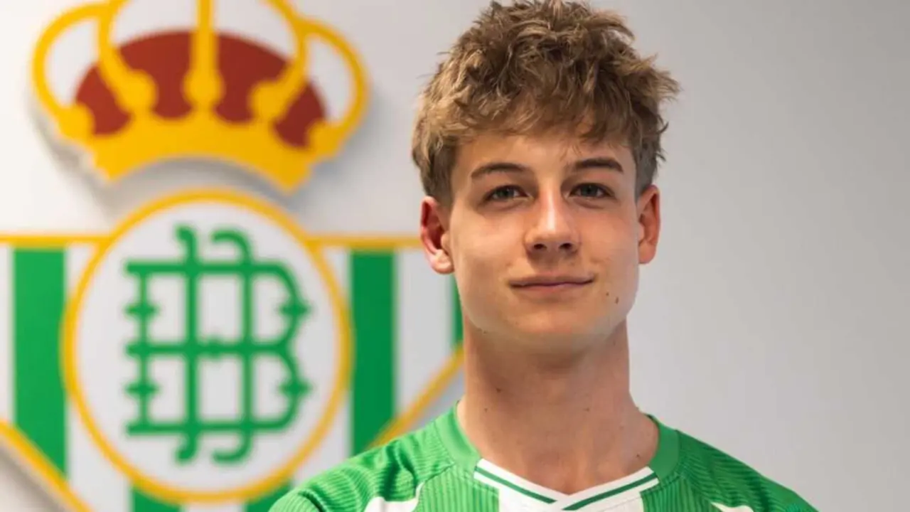 Zsombor, nuevo fichaje del Betis / EF Huesca