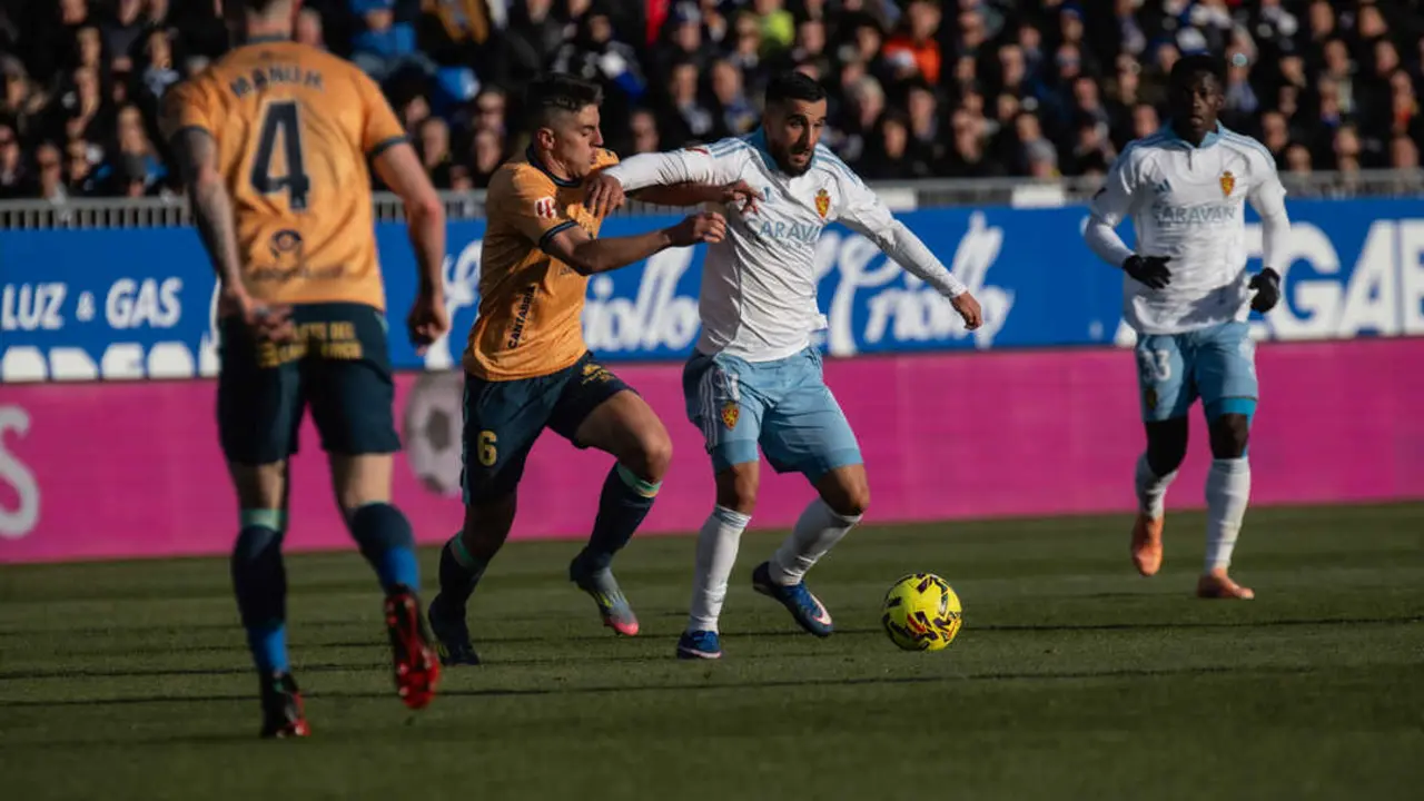 Rober Gonz&aacute;lez, la magia de este Real Zaragoza / MARCOS CEBRI&Aacute;N