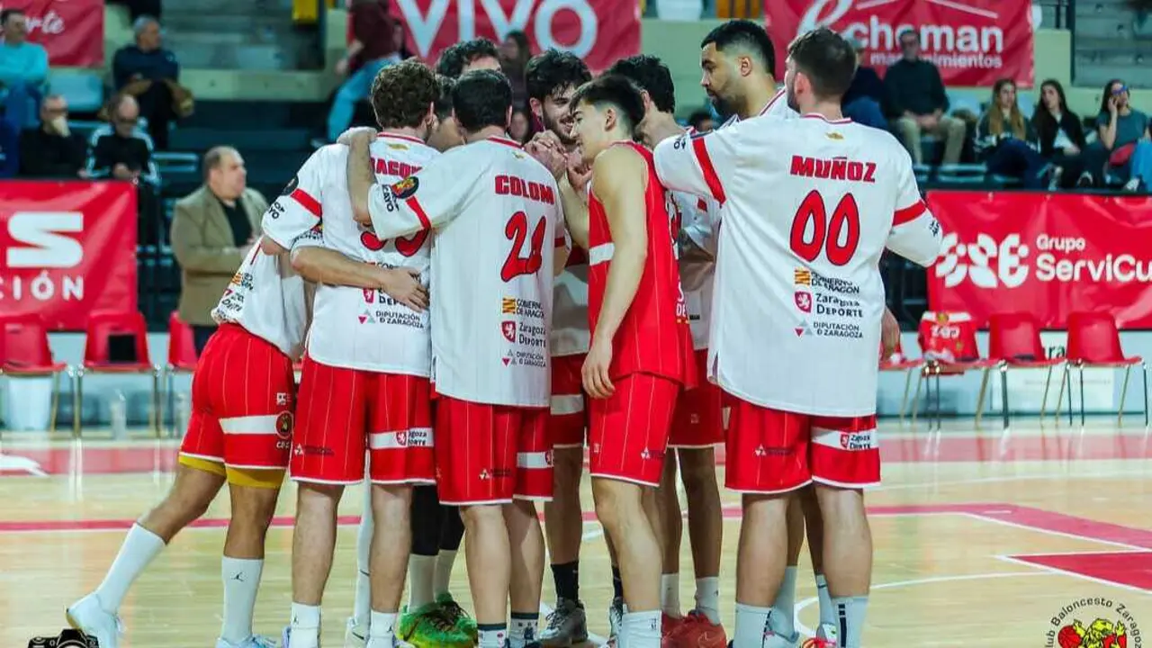 El CBZ haciendo conjura. Fotograf&iacute;a: Basketistas / Wenceslao Sanz.