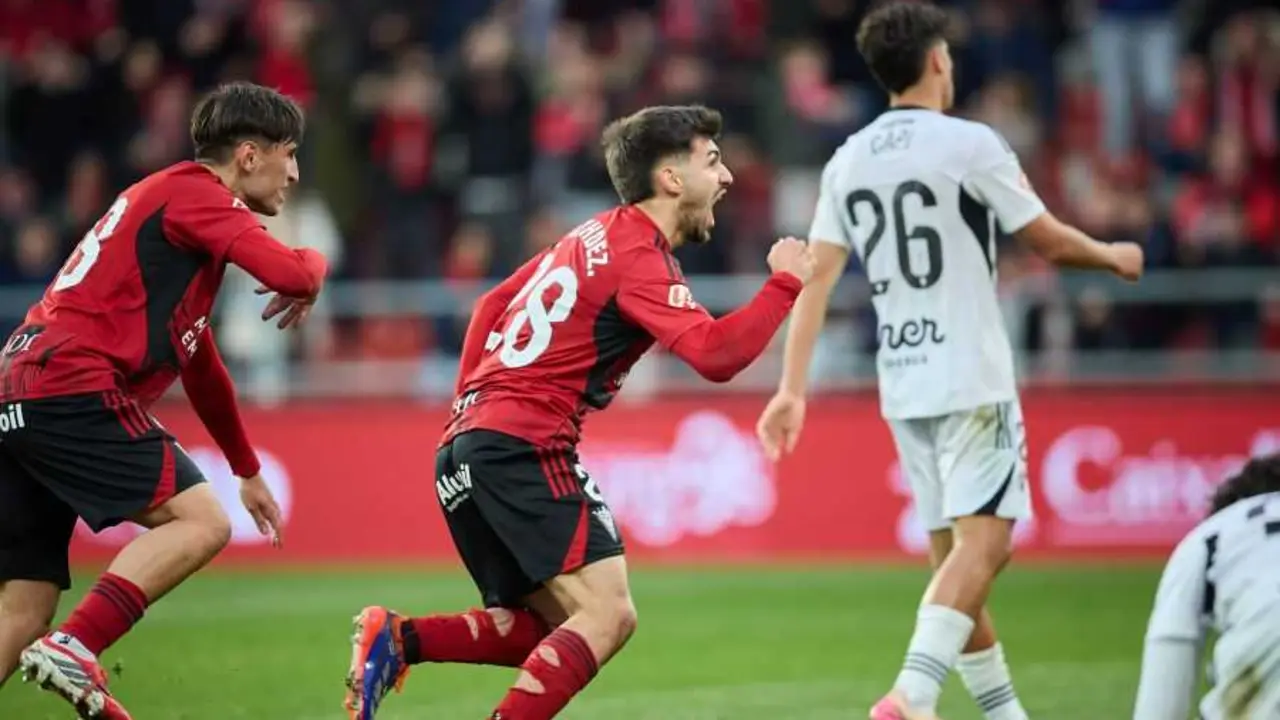 Javi Hern&aacute;ndez con el Mirand&eacute;s / LFP