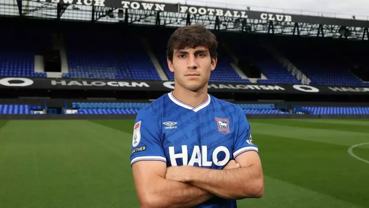 Iv&aacute;n Az&oacute;n en el Ipswich Town / X