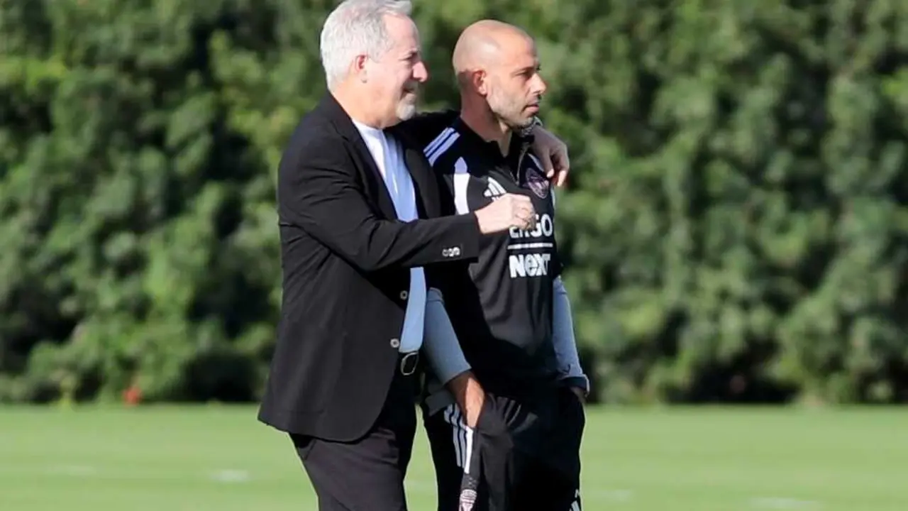 Jorge Mas con Mascherano / Andrea Yanez / Deporte Total USA