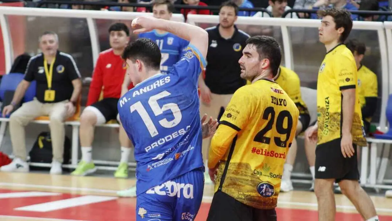 &Uacute;ltimo duelo del BM Zaragoza / BM Zaragoza.