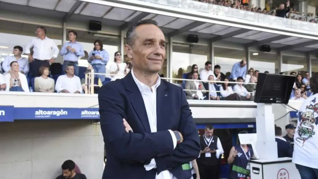 Oltra antes del inicio del derbi / LaLiga