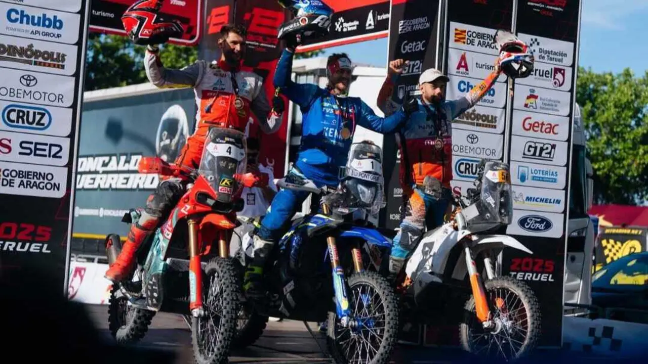 Podio en Motos de la pasada edici&oacute;n. / Baja Arag&oacute;n.