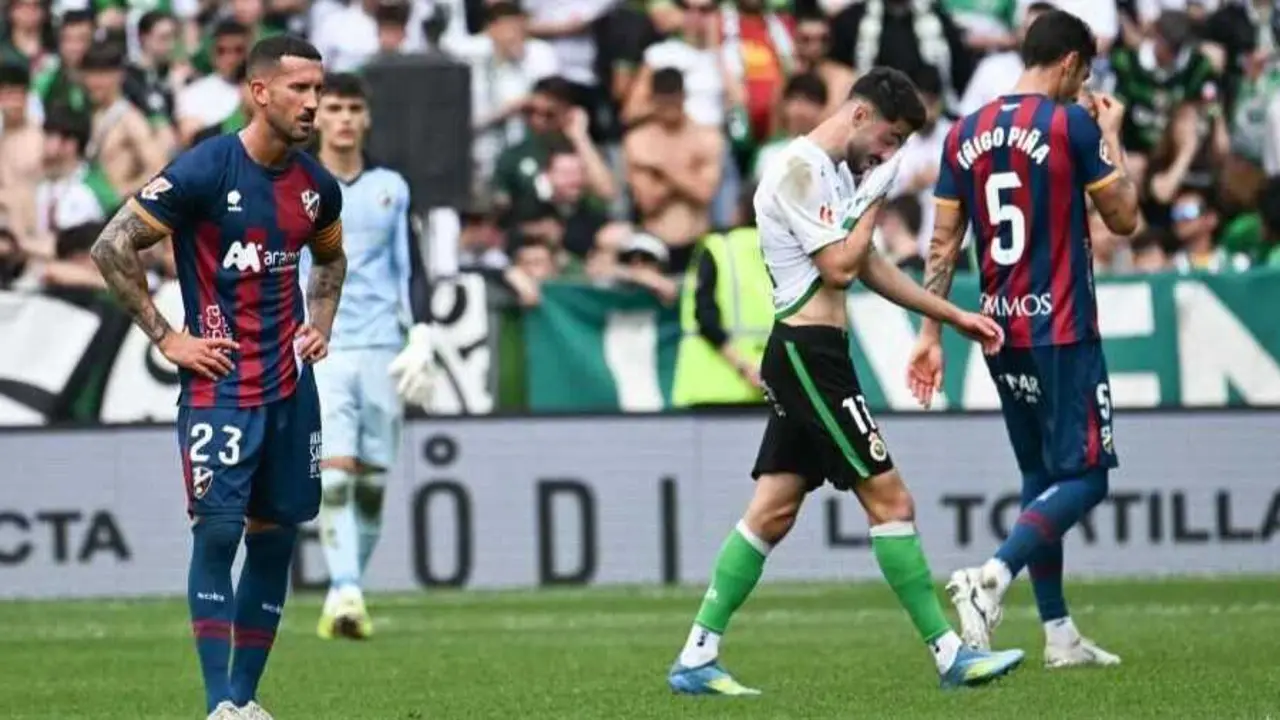 Imagen del duelo entre Racing de Santander y SD Huesca. Fotograf&iacute;a: LaLiga.