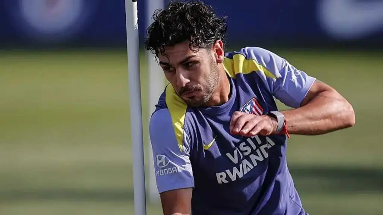 Cardoso durante un entrenamiento con el Atl&eacute;tico de Madrid. Fotograf&iacute;a: ATM.