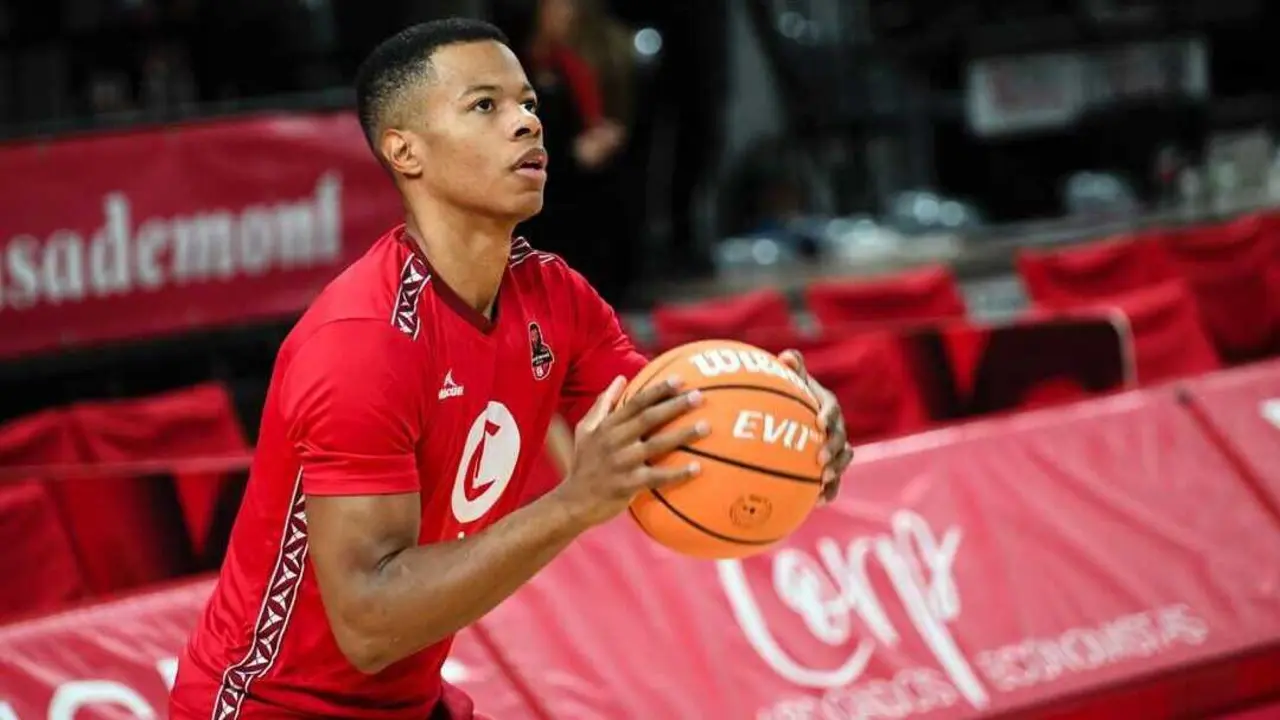 Trae Bell-Haynes, base del Casademont Zaragoza, durante una sesi&oacute;n de tiro. Fotograf&iacute;a: Esther Casas / Casademont Zaragoza.