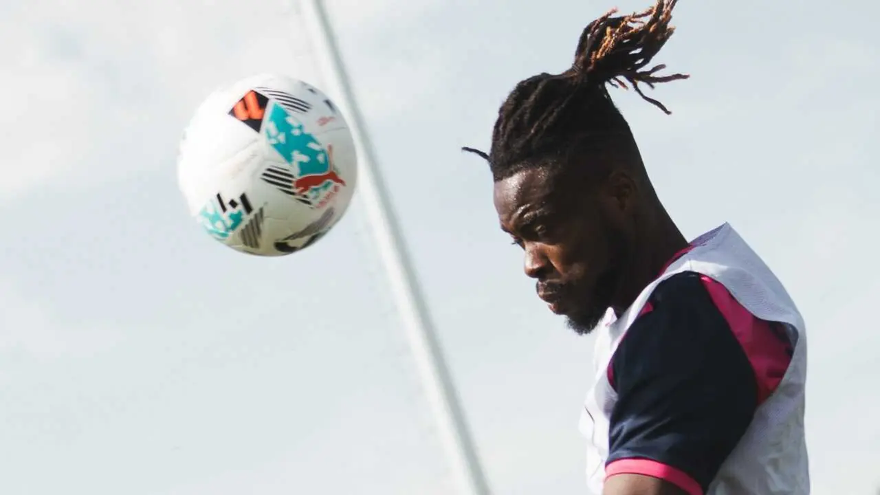 Michael Agbekpornu apunta al once / SD Huesca
