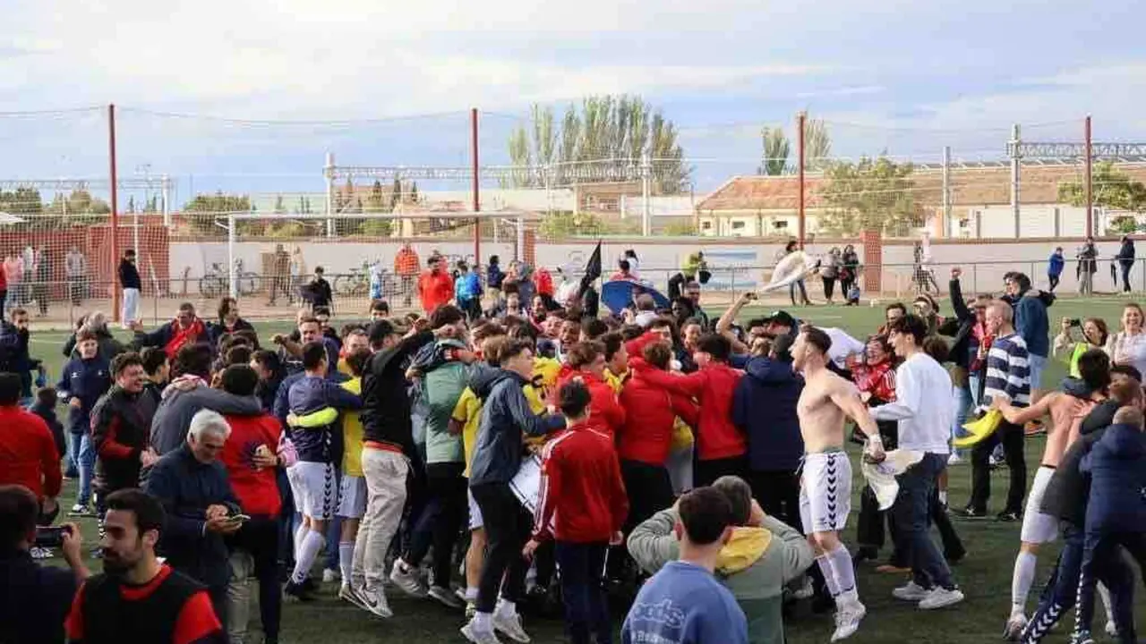 Celebraci&oacute;n ascenso Calamocha / FEDERACI&Oacute;N ARAGONESA