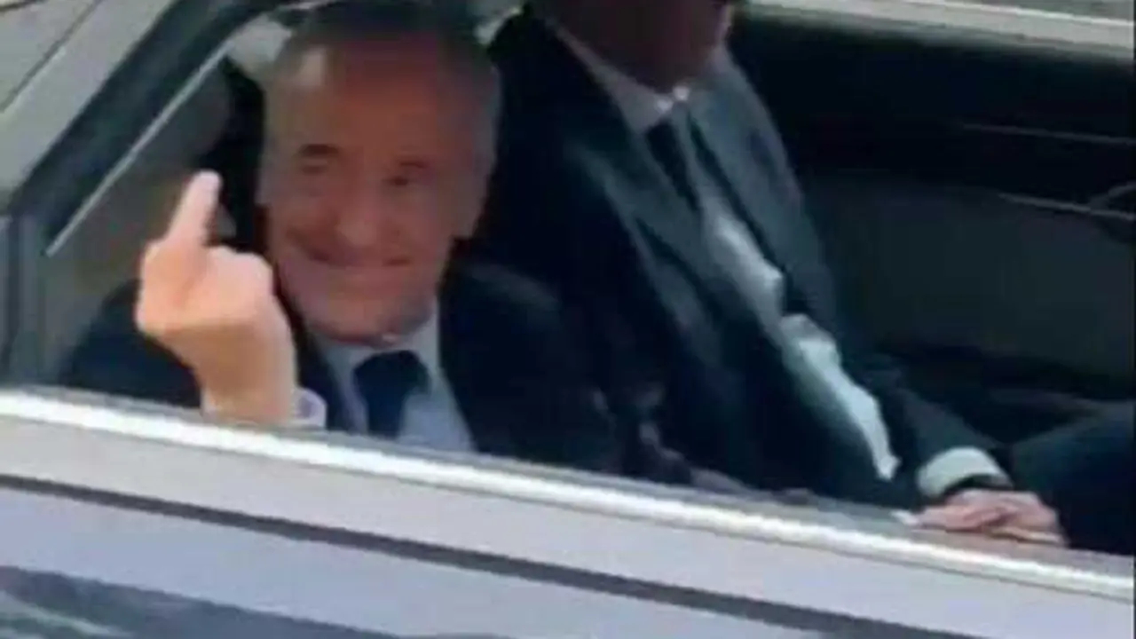 Peineta de Florentino P&eacute;rez / RRSS