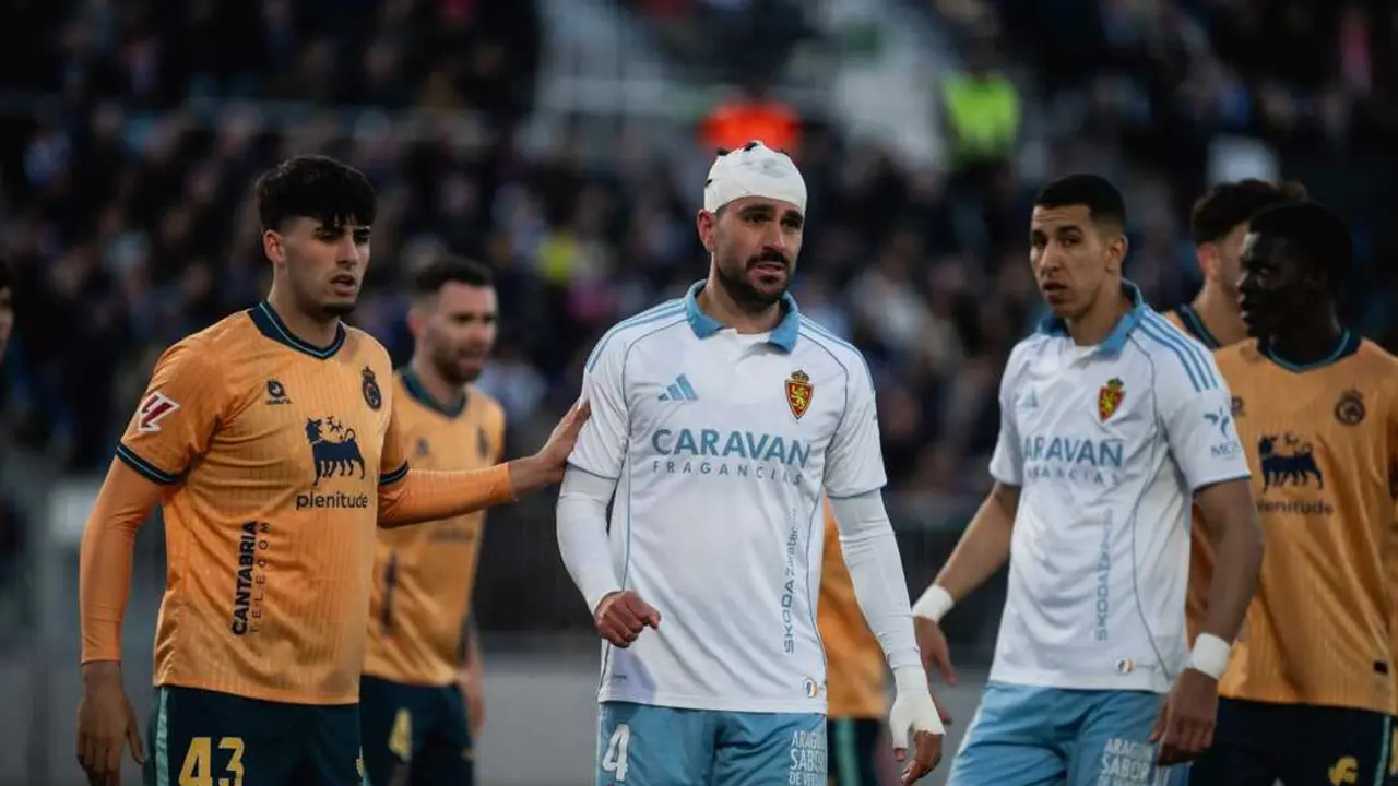 Pablo Insua durante un partido con el Real Zaragoza / Marcos Cebri&aacute;n