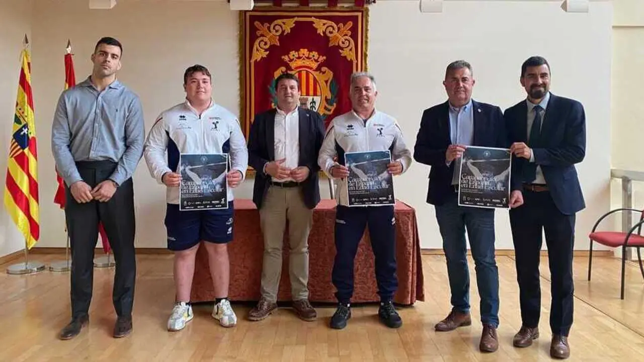 Presentaci&oacute;n del campeonato en el Ayuntamiento de Alca&ntilde;iz. Fotograf&iacute;a: Ayuntamiento de Alca&ntilde;iz.