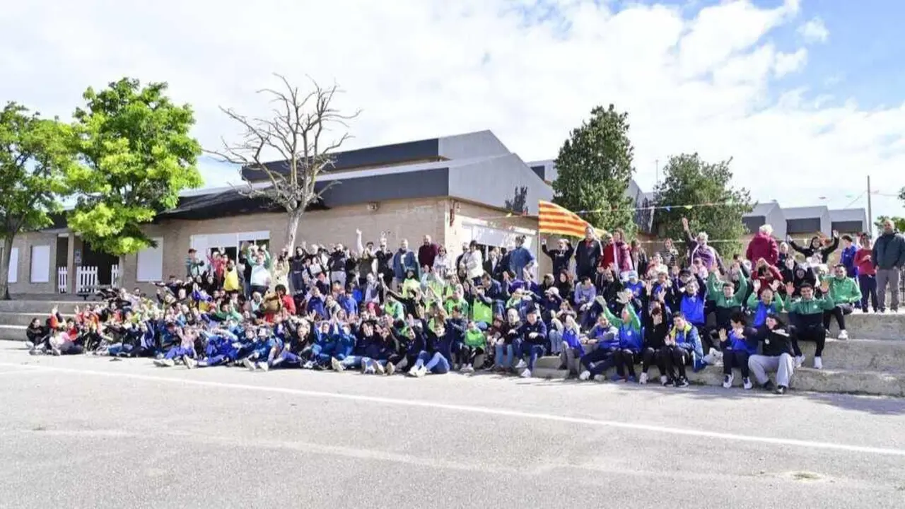 Foto de familia durante el evento. Fotograf&iacute;a: Comunicaci&oacute;n Los Pueyos.