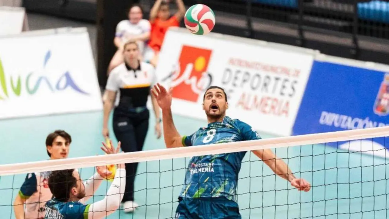 Jorge Fern&aacute;ndez. Fotograf&iacute;a: Voleibol Teruel.